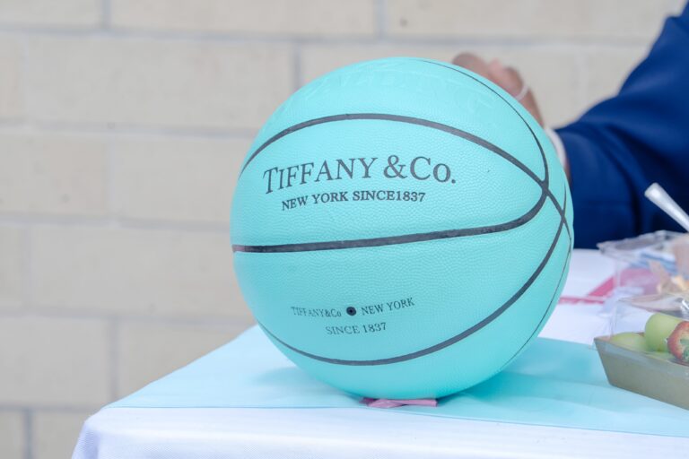 {"remix_data":[],"remix_entry_point":"challenges","source_tags":[],"origin":"unknown","total_draw_time":0,"total_draw_actions":0,"layers_used":0,"brushes_used":0,"photos_added":0,"total_editor_actions":{},"tools_used":{"ai_enhance":1,"adjust":1},"is_sticker":false,"edited_since_last_sticker_save":true,"containsFTESticker":false}