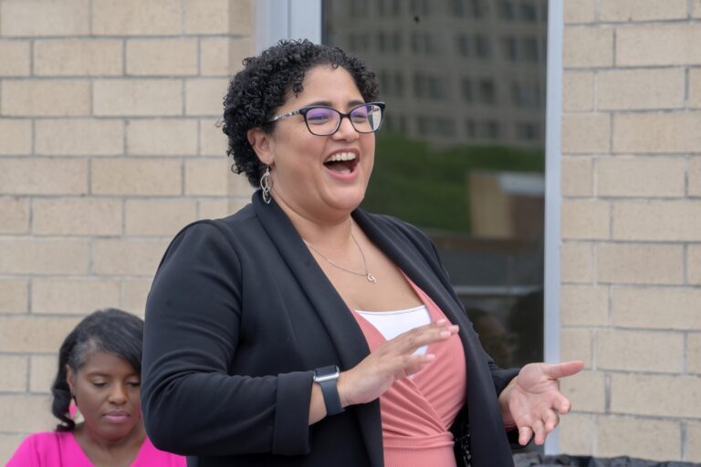 {"remix_data":[],"remix_entry_point":"challenges","source_tags":[],"origin":"unknown","total_draw_time":0,"total_draw_actions":0,"layers_used":0,"brushes_used":0,"photos_added":0,"total_editor_actions":{},"tools_used":{"beautify":1},"is_sticker":false,"edited_since_last_sticker_save":true,"containsFTESticker":false}