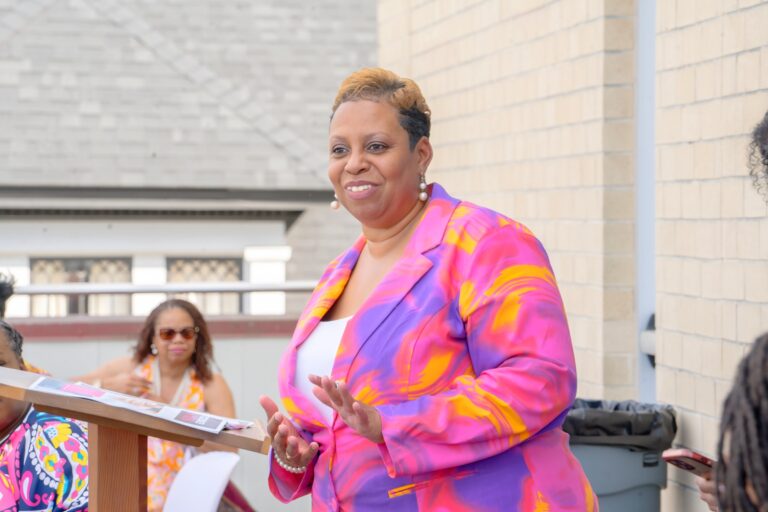 {"remix_data":[],"remix_entry_point":"challenges","source_tags":[],"origin":"unknown","total_draw_time":0,"total_draw_actions":0,"layers_used":0,"brushes_used":0,"photos_added":0,"total_editor_actions":{},"tools_used":{"effects":1,"beautify":1,"remove":1,"adjust":1},"is_sticker":false,"edited_since_last_sticker_save":true,"containsFTESticker":false}