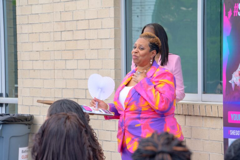 {"remix_data":[],"remix_entry_point":"challenges","source_tags":[],"origin":"unknown","total_draw_time":0,"total_draw_actions":0,"layers_used":0,"brushes_used":0,"photos_added":0,"total_editor_actions":{},"tools_used":{"remove":1,"effects":1,"adjust":1},"is_sticker":false,"edited_since_last_sticker_save":true,"containsFTESticker":false}