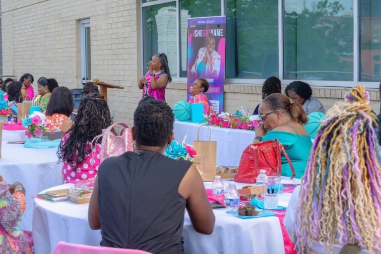 She got game event photo with speaker